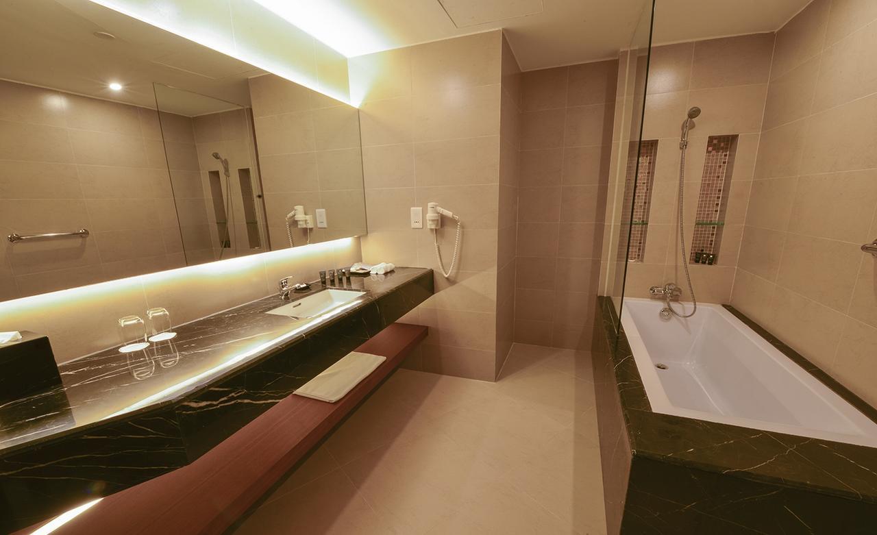 Aristo International Hotel Lao Cai Esterno foto